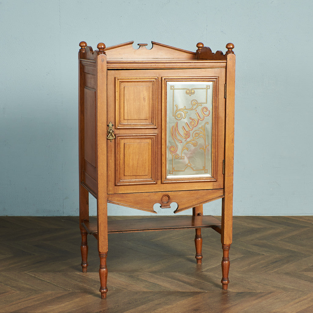 オーク材クラシックキャビネット オーク材クラシックキャビネット