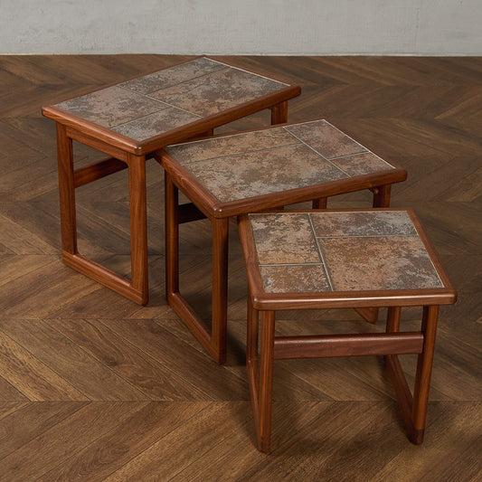 ヴィンテージ タイルトップ ネストテーブル