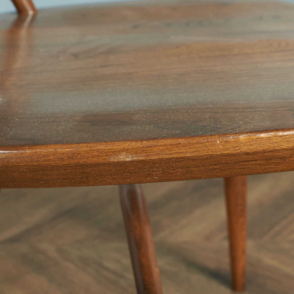 スワンバックチェア / ラウンドメタルラベル