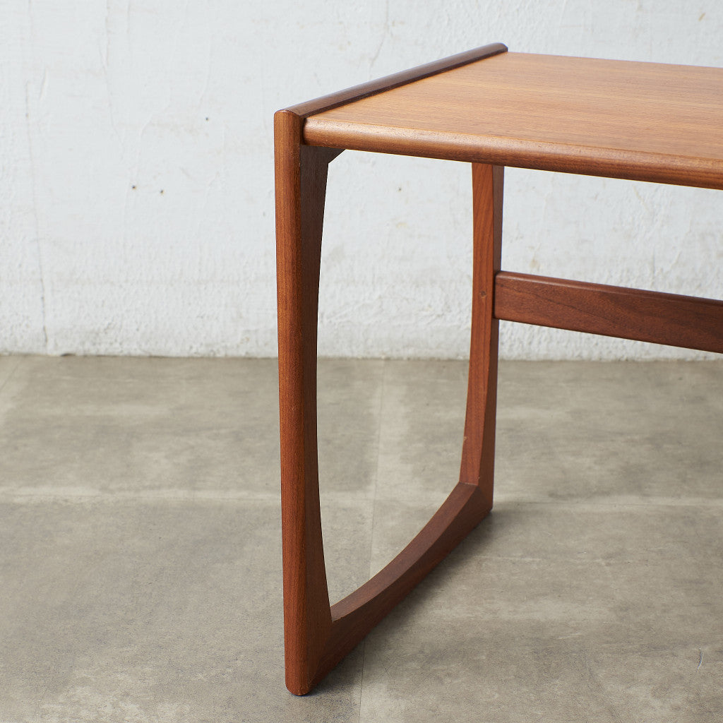 Quadrille ヴィンテージ ネストテーブル