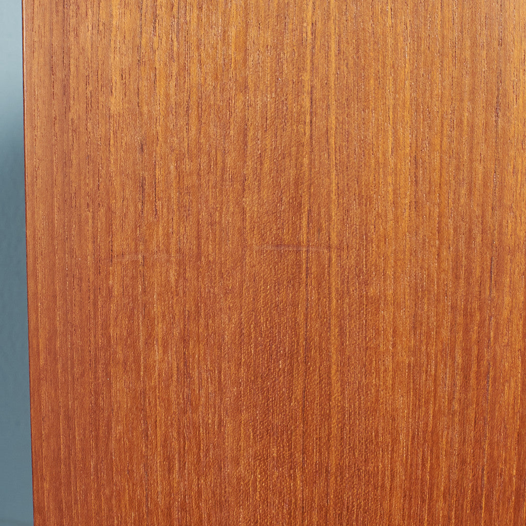 Fresco ガラスキャビネット / カスタム アイアンヘアピンレッグ