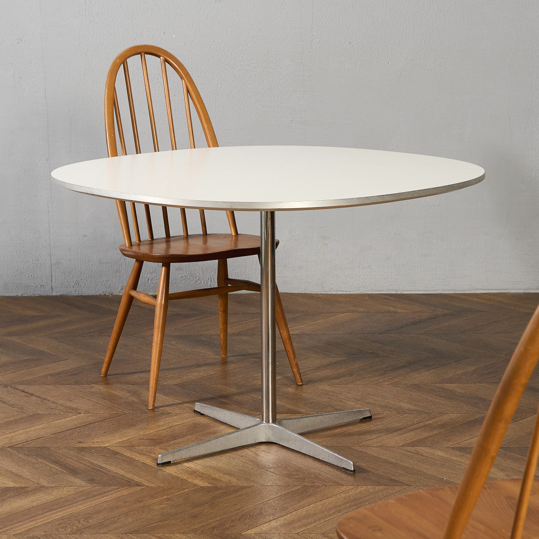 フリッツ・ハンセン Fritz Hansen A603 Super-circular Table スーパー