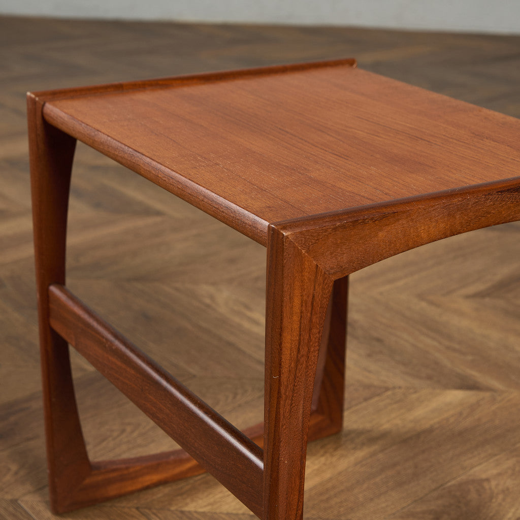 Quadrille ヴィンテージ ネストテーブル