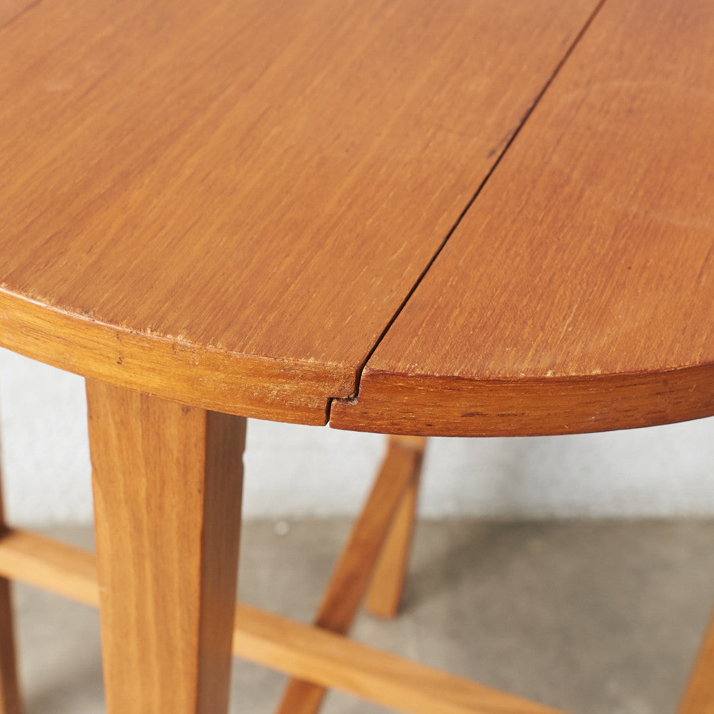 Novy Domov社 Poul Hundevad ネストテーブル