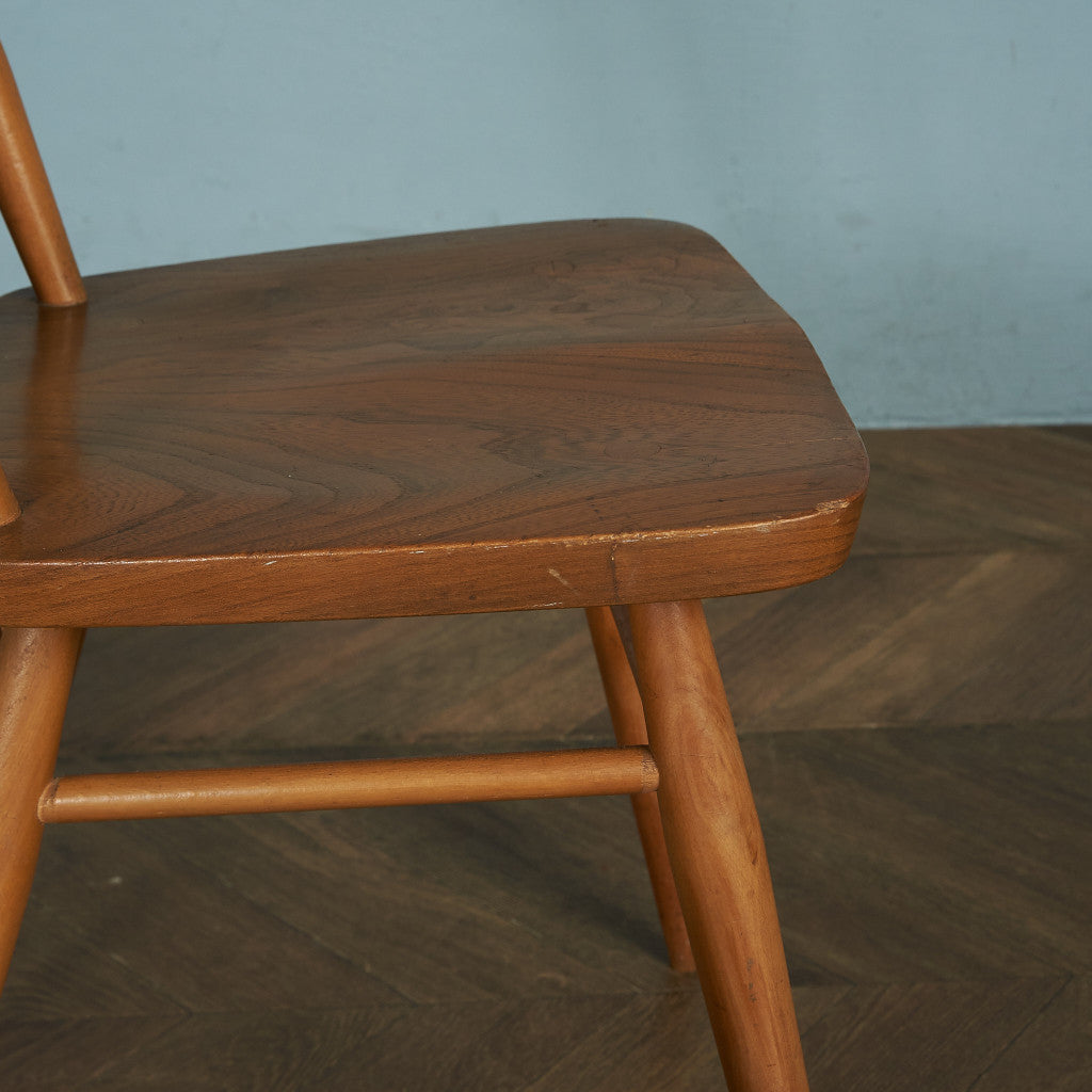 スティックバックチェア