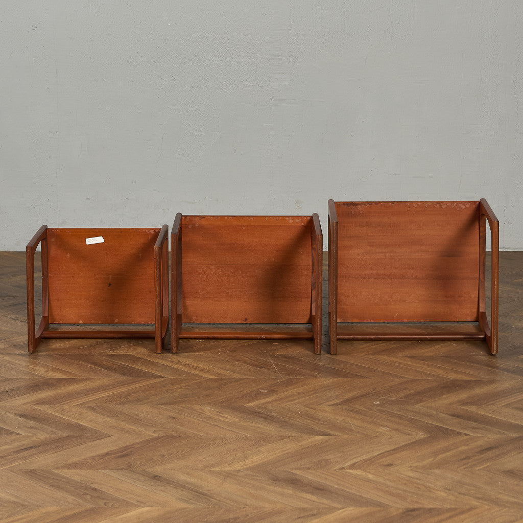 Quadrille ヴィンテージ ネストテーブル