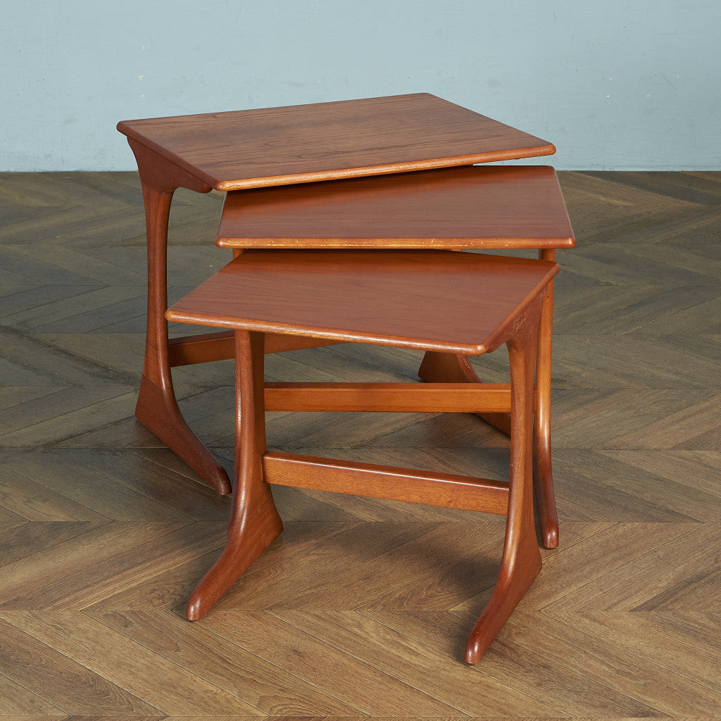 Jentique ヴィンテージ ネストテーブル サイドテーブル ナイトテーブル Jentique ヴィンテージ ネストテーブル サイドテーブル ナイトテーブル