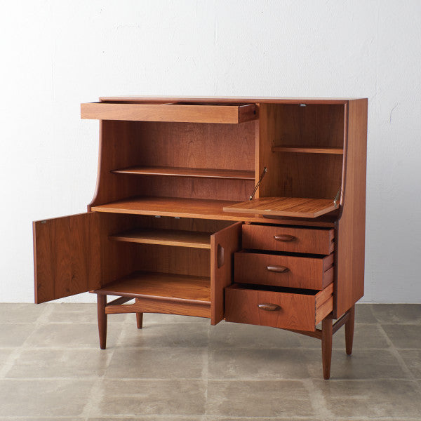 Brasilia ハイサイドボード