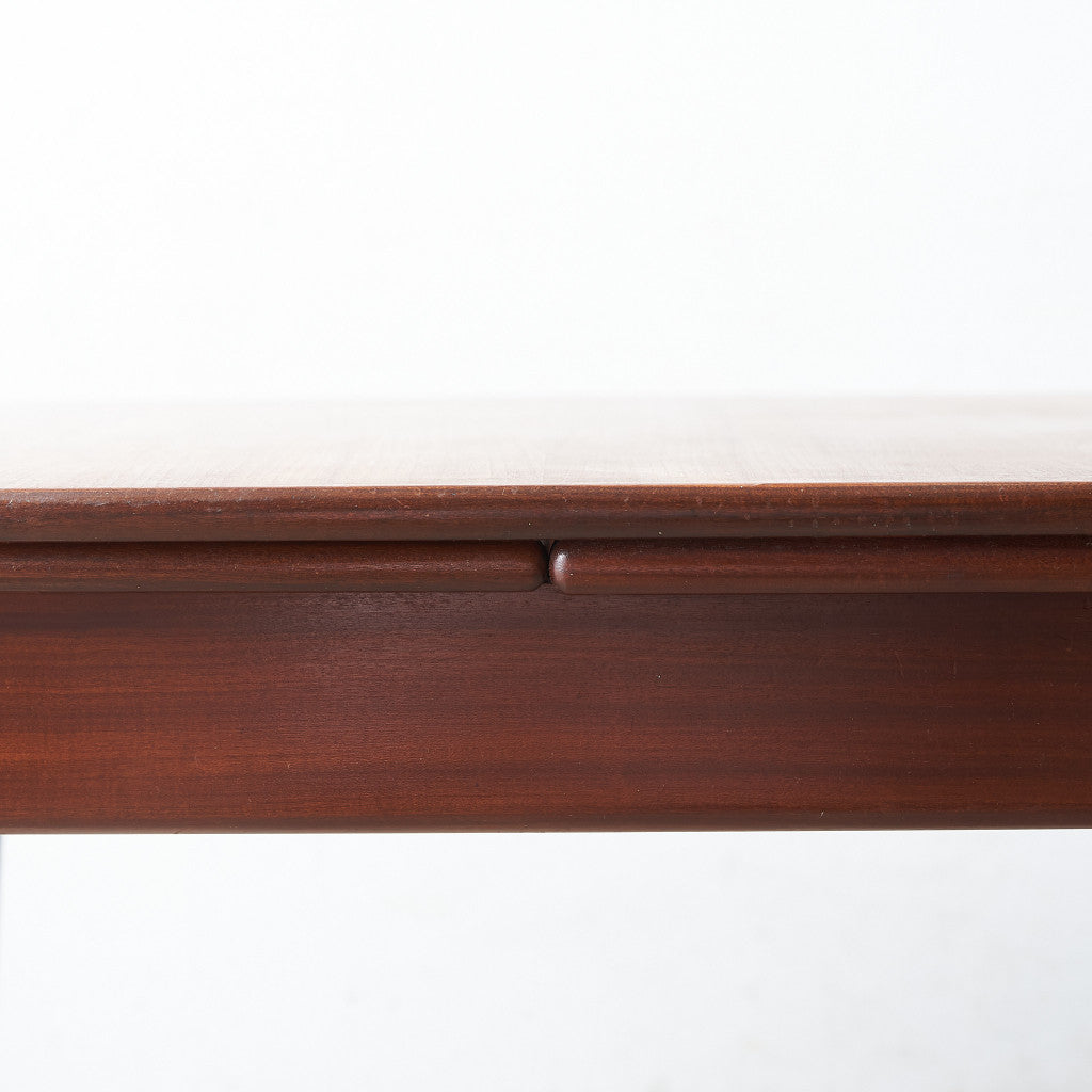 FONSECA ドローリーフ ダイニングテーブル