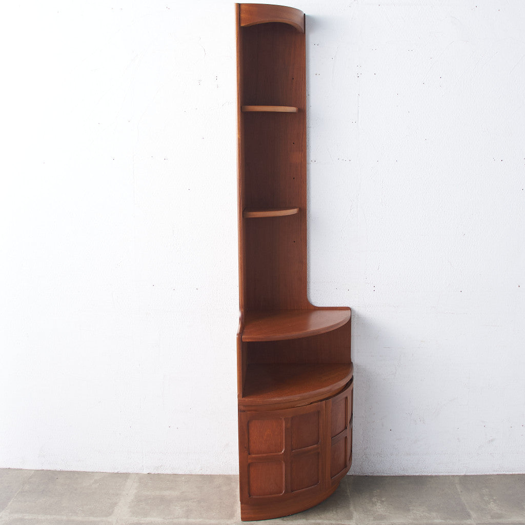 ヴィンテージ トールコーナーキャビネット