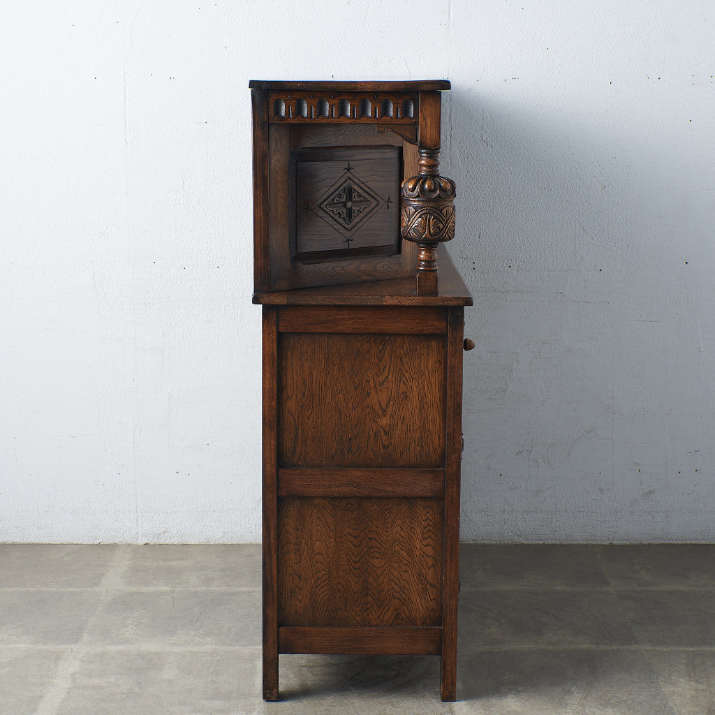 英国クラシック コートカップボード