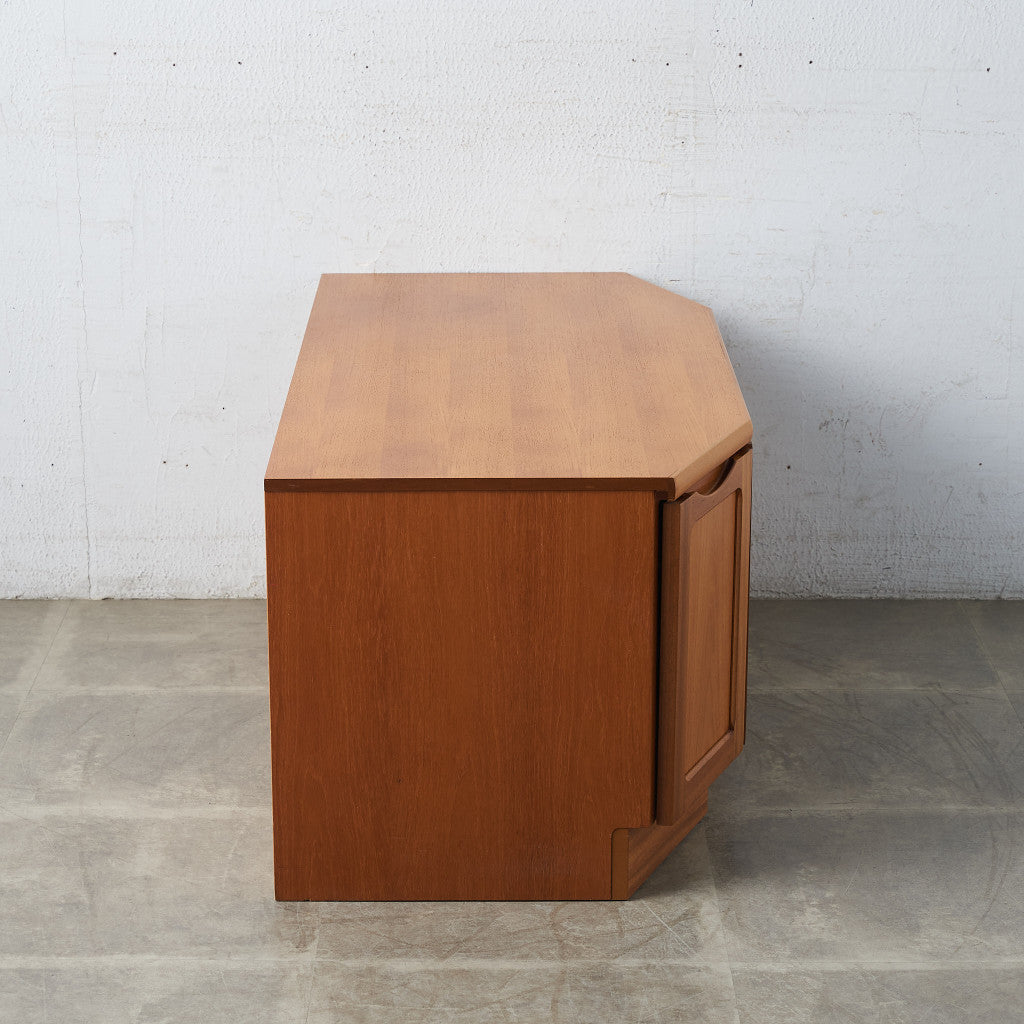 ヴィンテージ コーナー AVボード