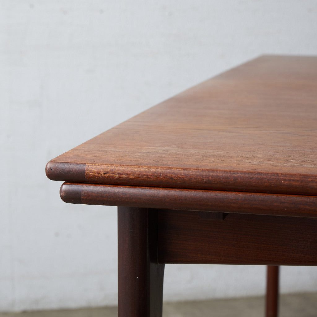 FONSECA ドローリーフ ダイニングテーブル