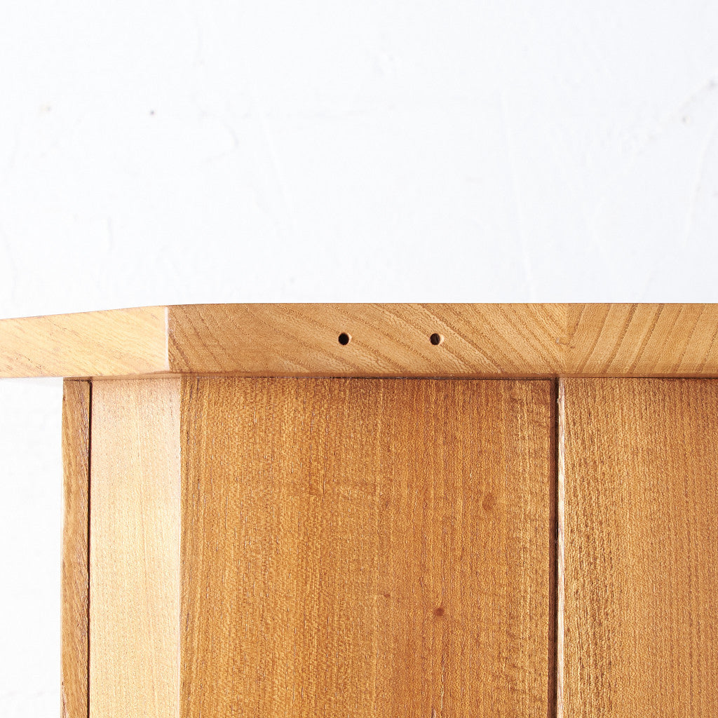 ウィンザー トールコーナーキャビネット (743C)