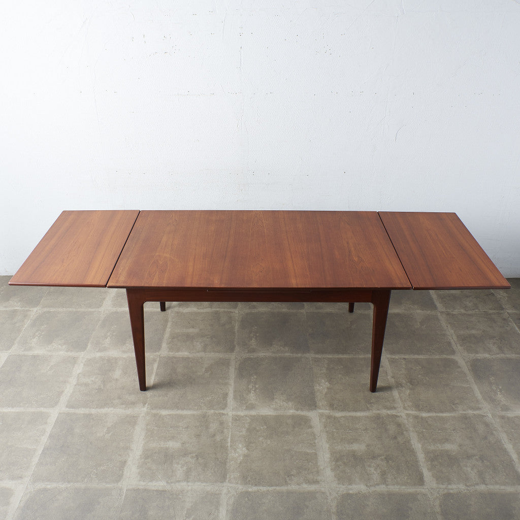 FONSECA ドローリーフ ダイニングテーブル