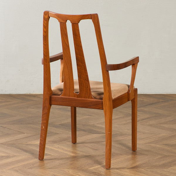 ダイニング アームチェア