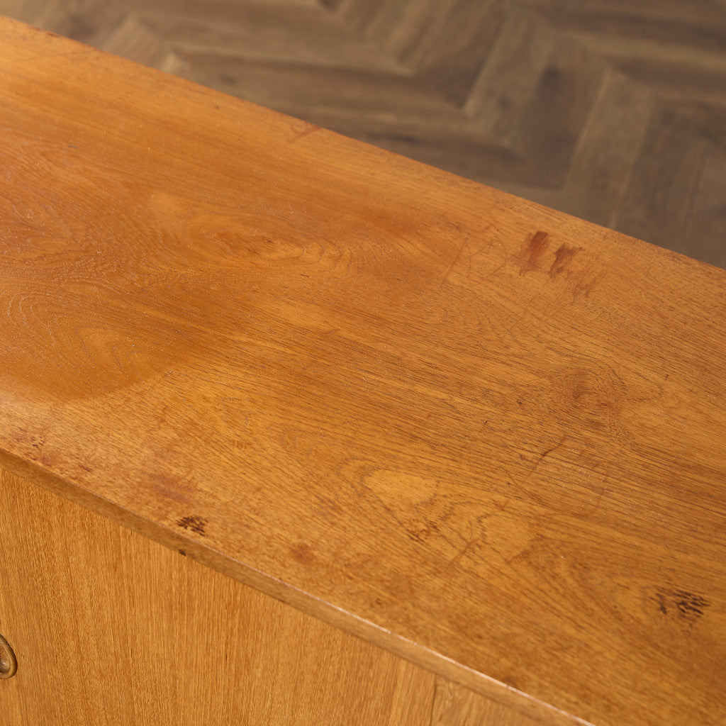 イギリス ヴィンテージ サイドボード