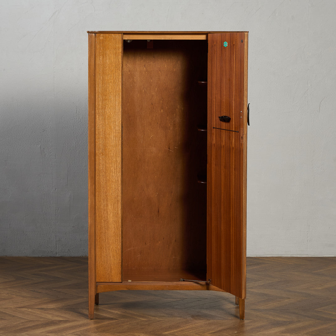 ヴィンテージ ワードローブ