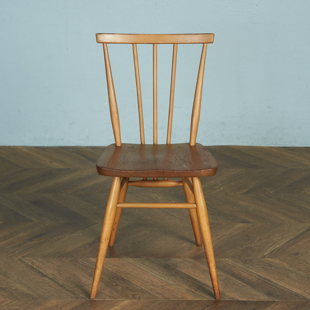 スティックバックチェア