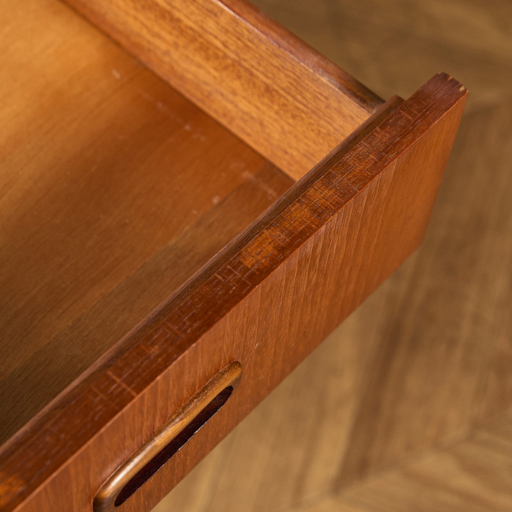 イギリス ヴィンテージ サイドボード ワイド チェスト