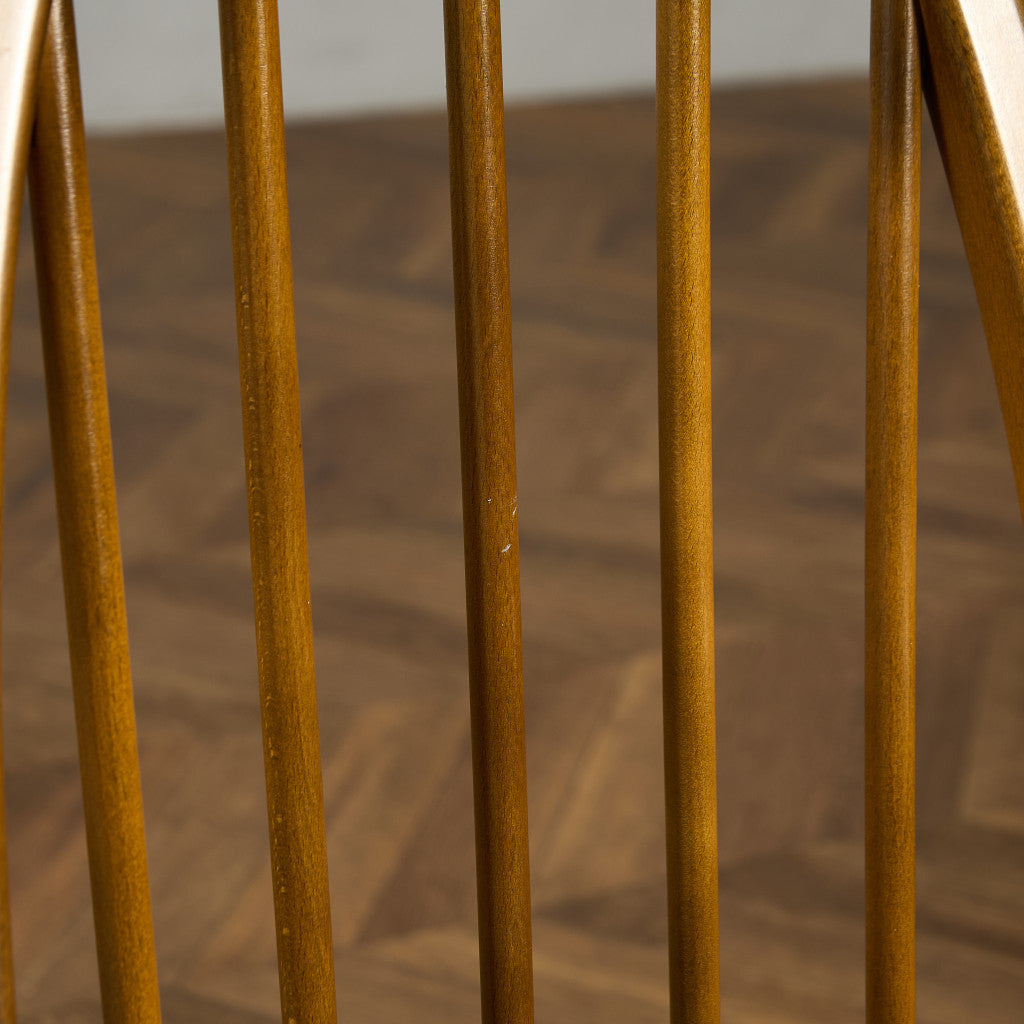 ヴィンテージ クエーカー アームチェア ラウンドゴールドラベル