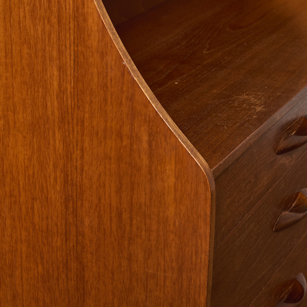 ヴィンテージ ハイサイドボード