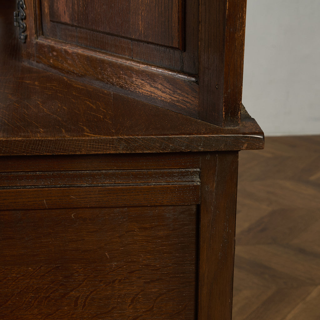 英国 クラシック コートカップボード 食器棚