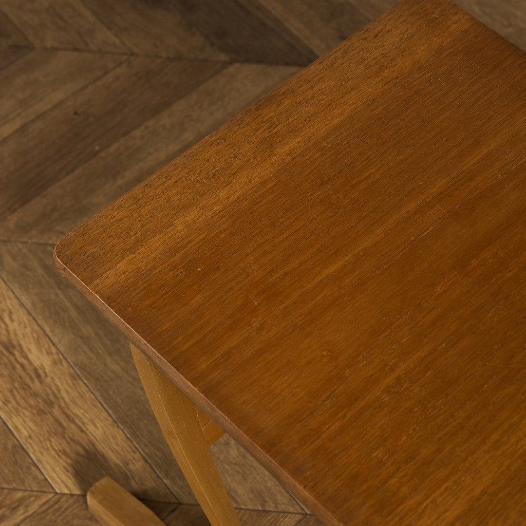 ネストテーブル