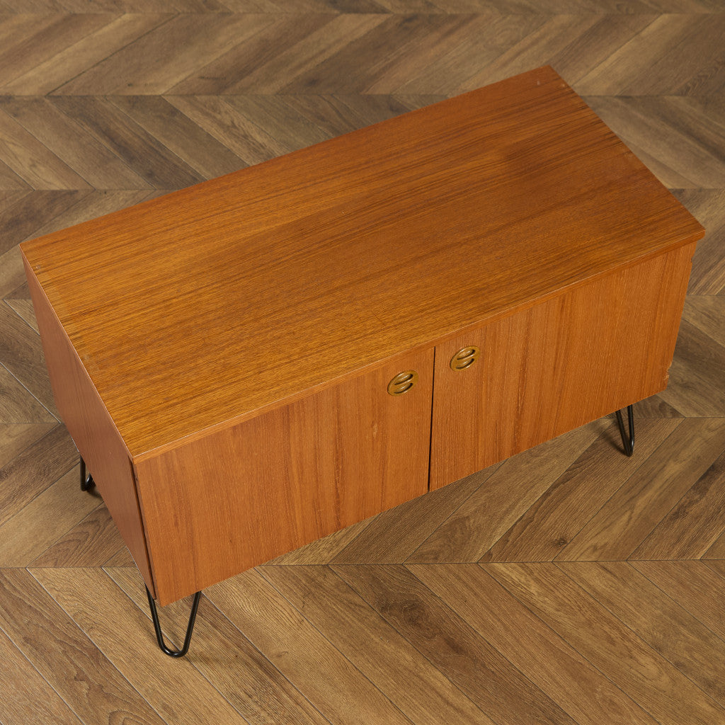 英国 ヴィンテージ キャビネット カスタム アイアン ヘアピンレッグ