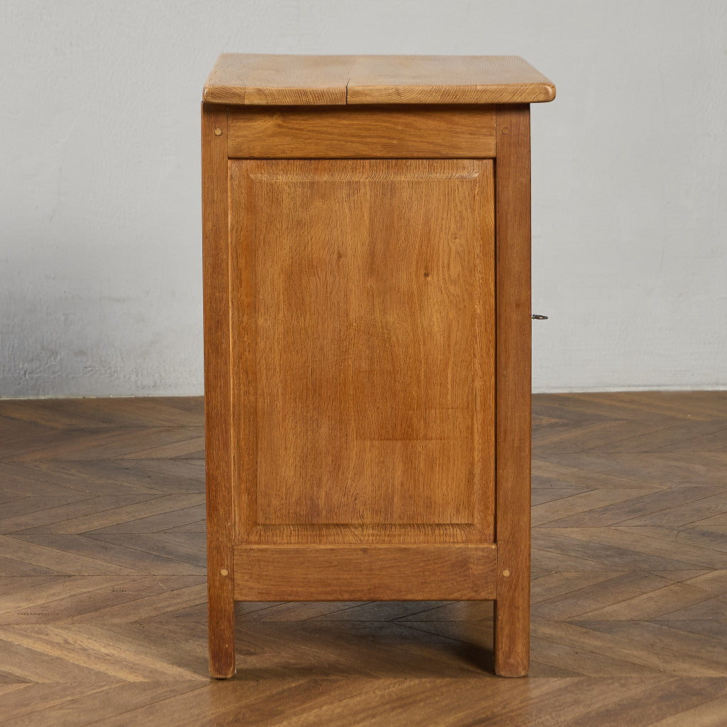 英国 クラシック キャビネット