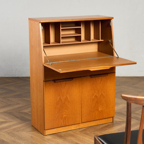 ユニフレックス Uniflex Furniture – camori ヴィンテージ家具・北欧