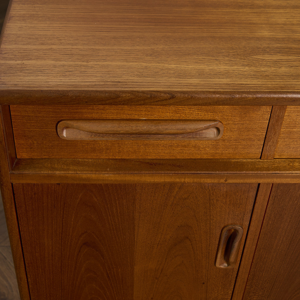 Fresco ヴィンテージ 脚付き サイドボード (4072)