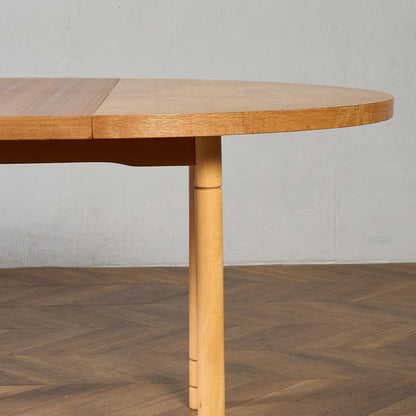 旧東ドイツ ヴィンテージ ラウンド ダイニングテーブル