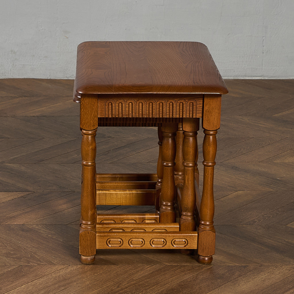 英国 クラシック ネストテーブル