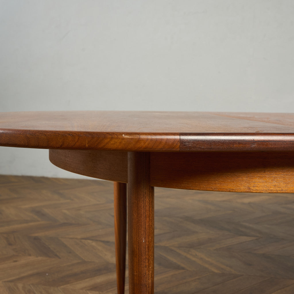 ヴィンテージ エクステンション オーバルダイニングテーブル