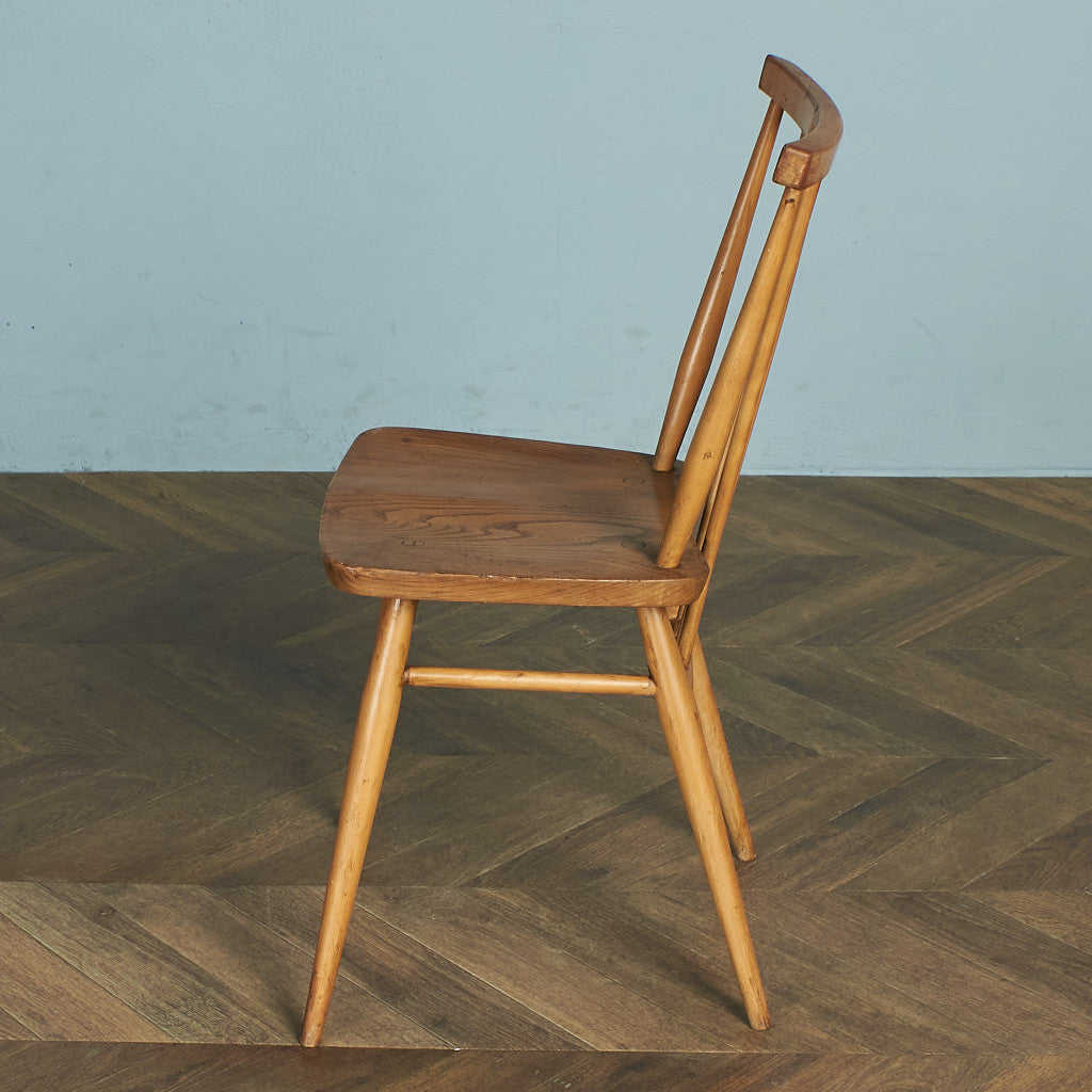 スティックバックチェア