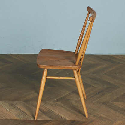 スティックバックチェア