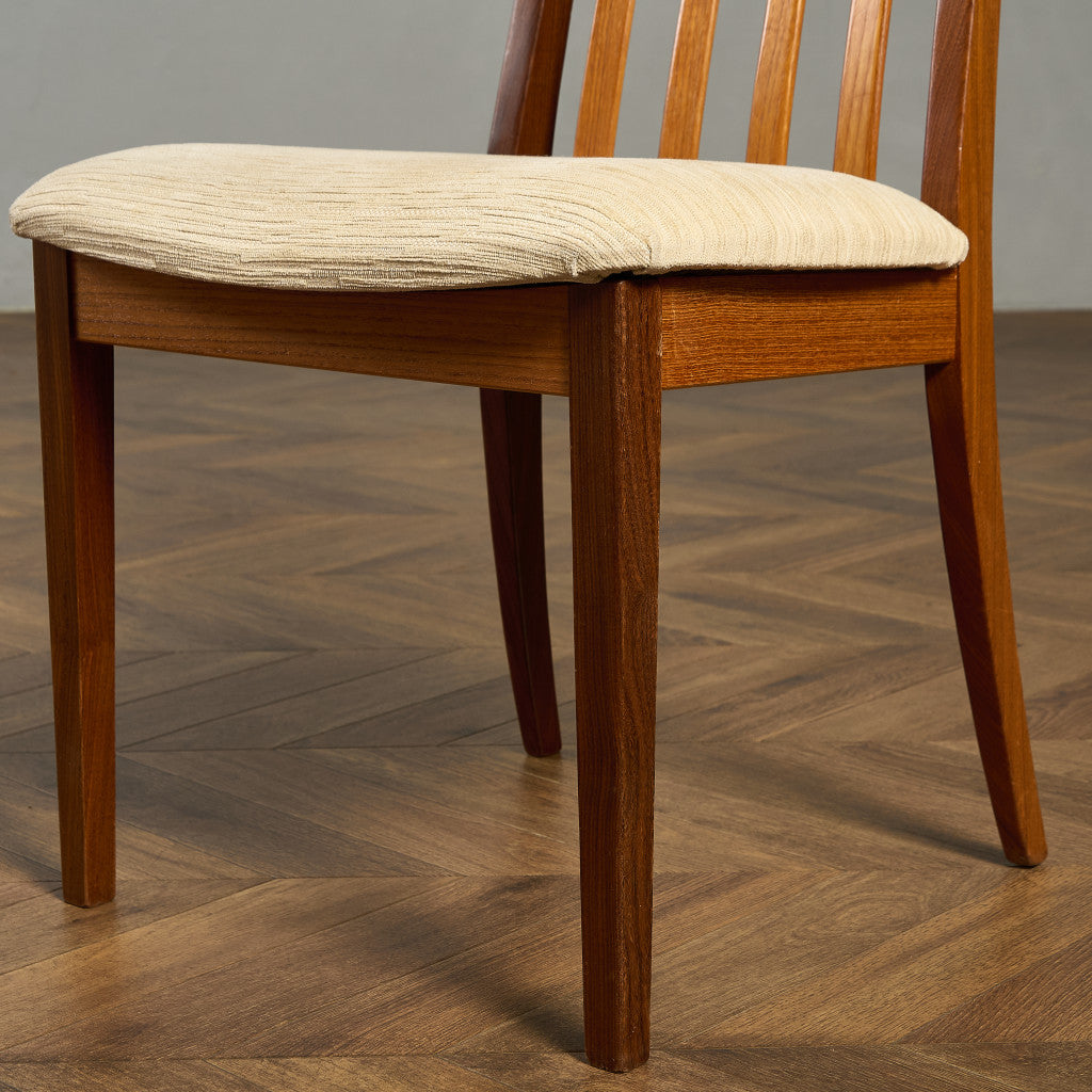 スラットバックチェア (4540)