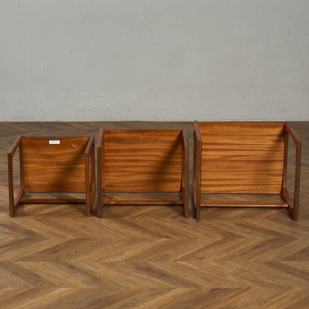 Quadrille ヴィンテージ ネストテーブル