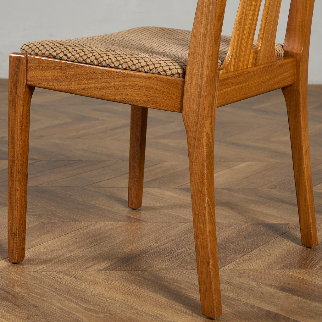 ダイニングチェア