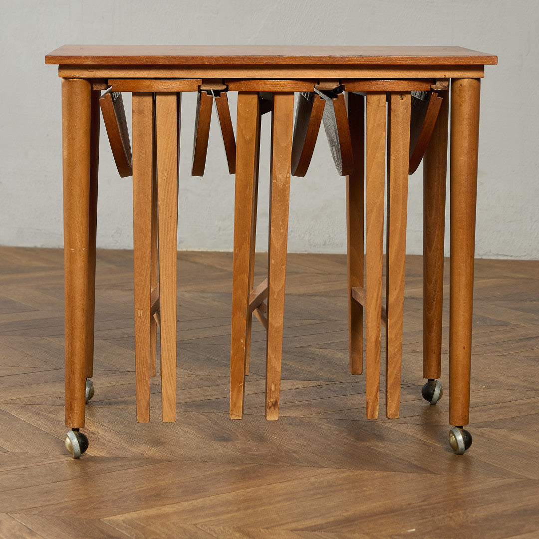 Novy Domov ヴィンテージ ネストテーブル