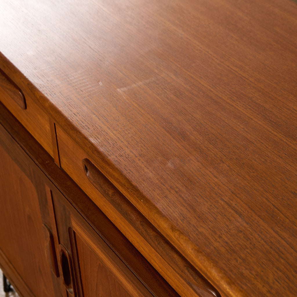 Fresco ヴィンテージ サイドボード カスタム アイアン ヘアピンレッグ