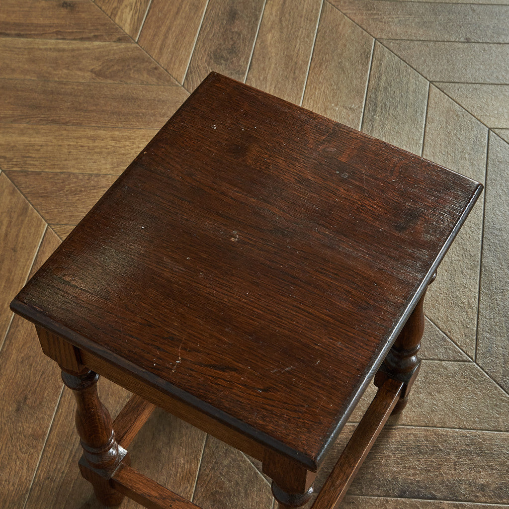 British classic oak nesting table #81756