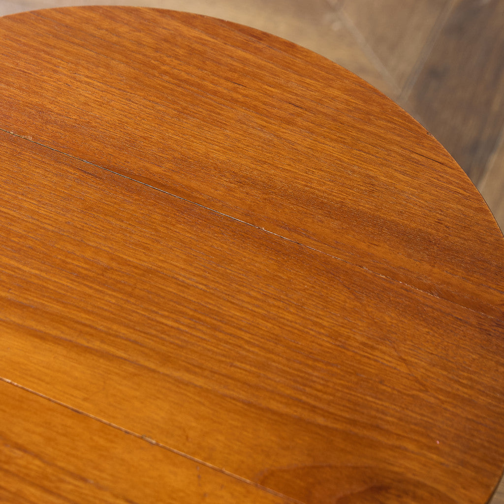 Novy Domov社 Poul Hundevad ネストテーブル