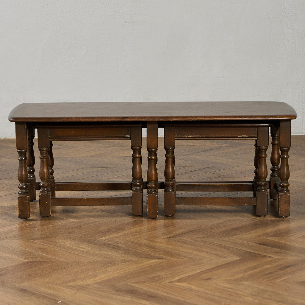 ネスト コーヒーテーブル