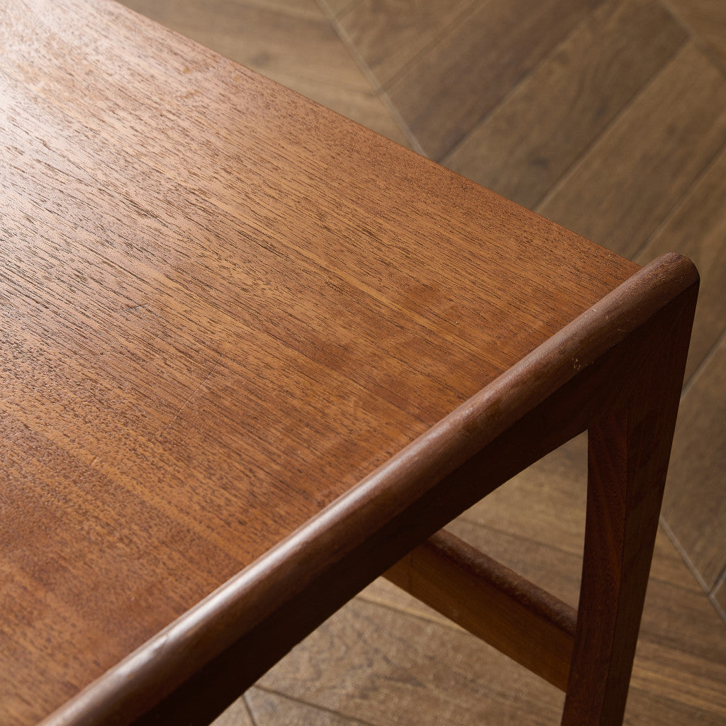 Quadrille ヴィンテージ ネストテーブル