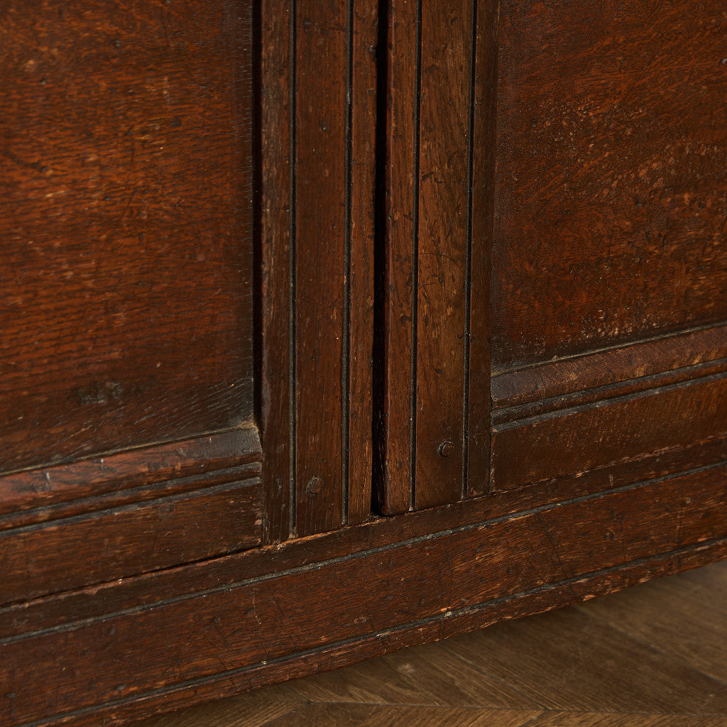 Alfred Allen コートカップボード