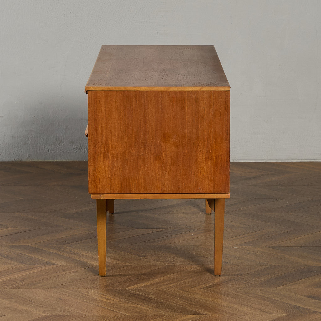 イギリス ヴィンテージ サイドボード