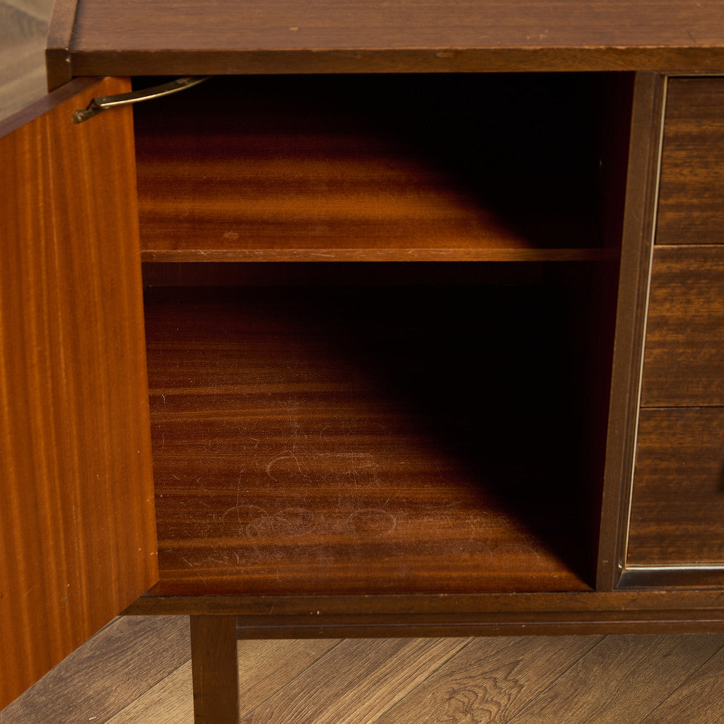 Brass-fitted Tola  ヴィンテージ サイドボード (4005)