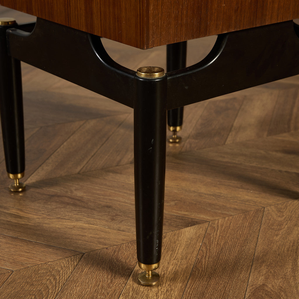 Tola&black ベッドサイドテーブル 206